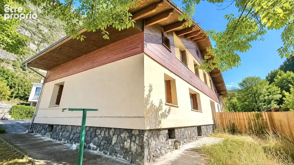 Maison à LIVET-ET-GAVET