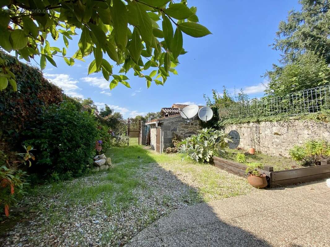 Maison à ORADOUR-SAINT-GENEST