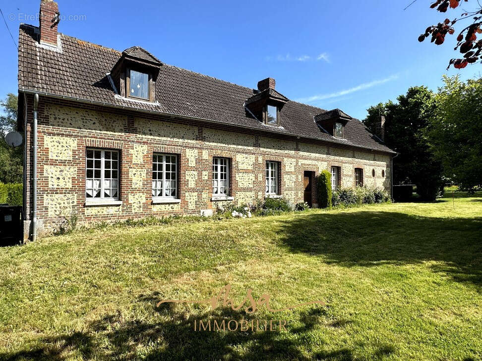 Maison à MESNIL-RAOUL