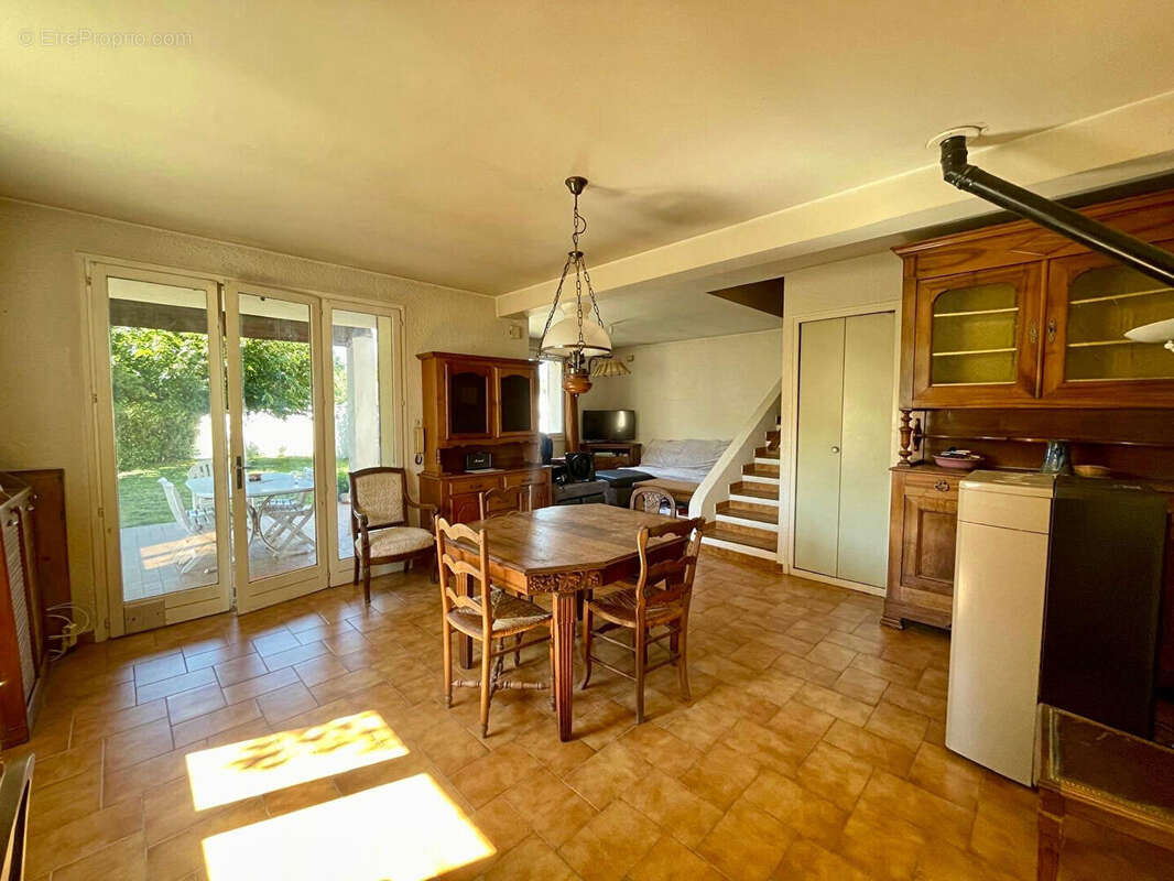 Autre à L&#039;ISLE-SUR-LA-SORGUE