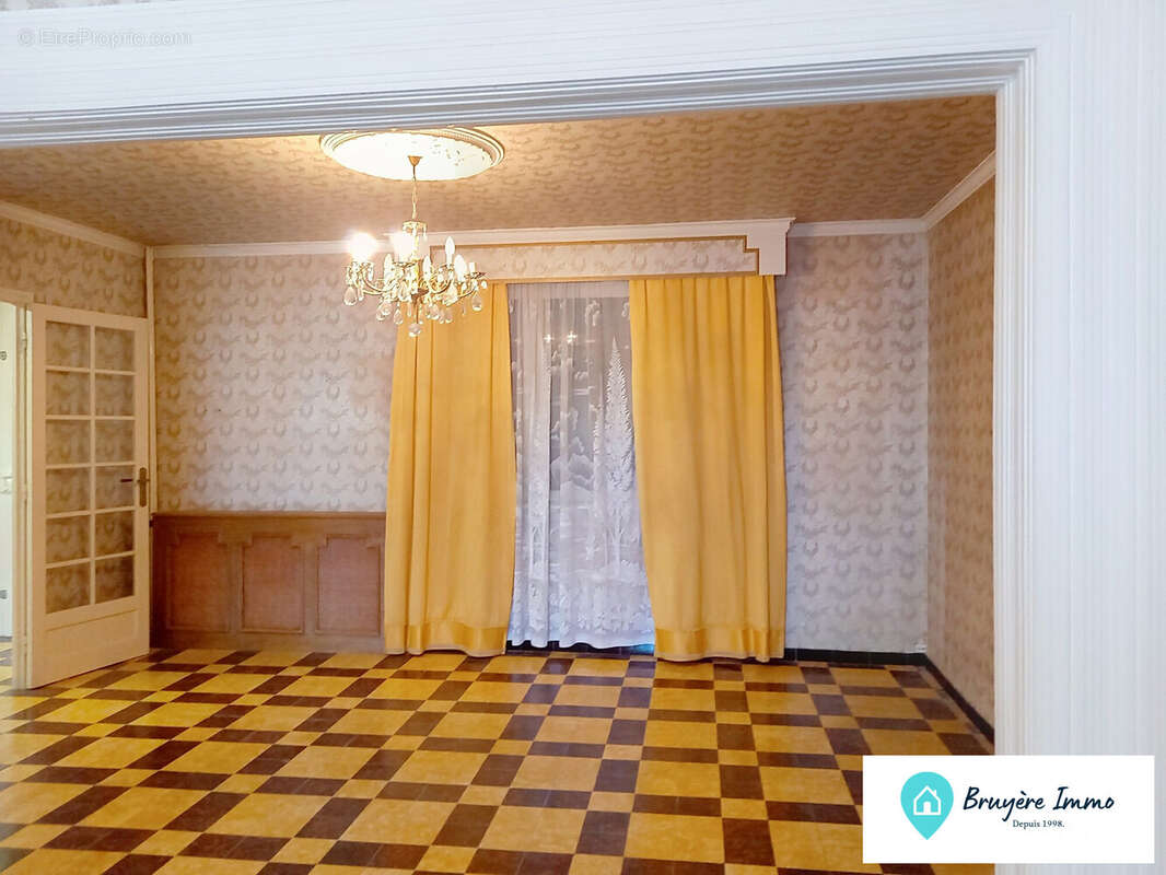 Maison à AVESNES-SUR-HELPE