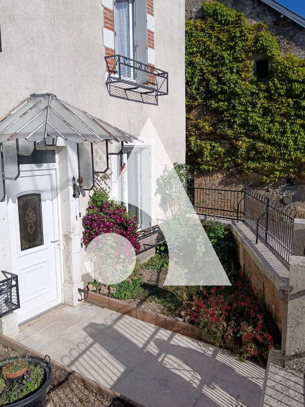 Maison à AUTIGNY-LA-TOUR