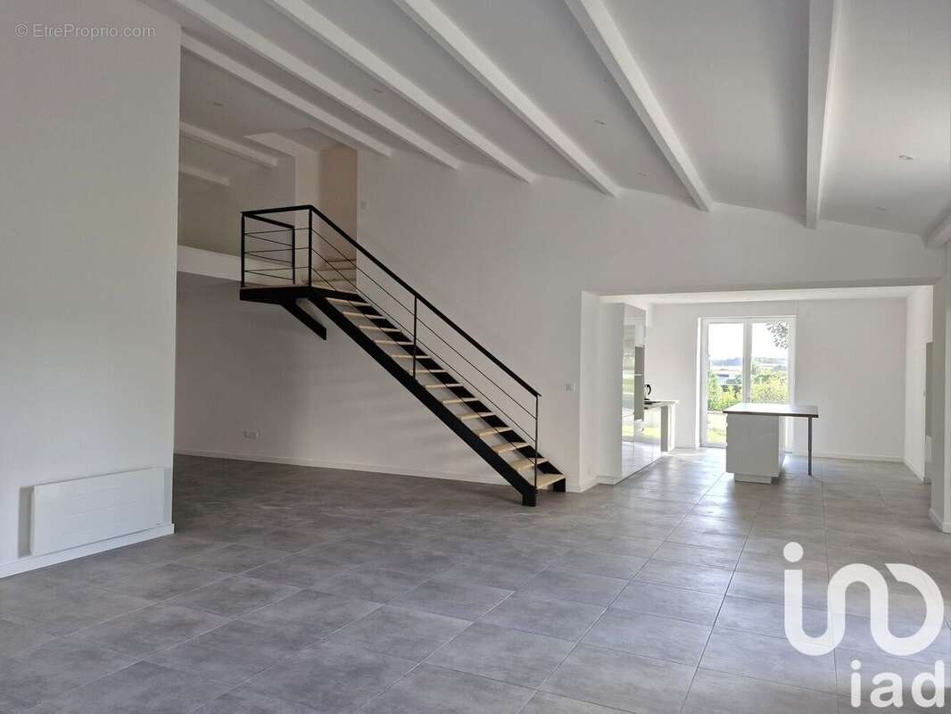 Photo 6 - Maison à MEDIS