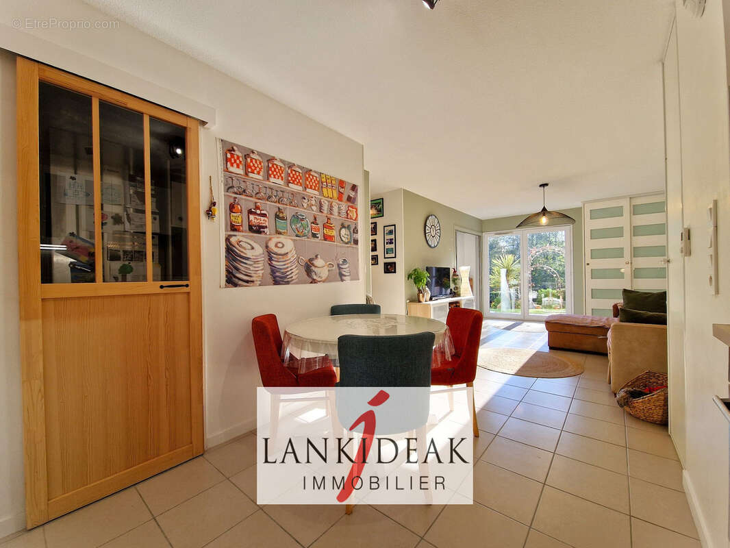 Appartement à USTARITZ