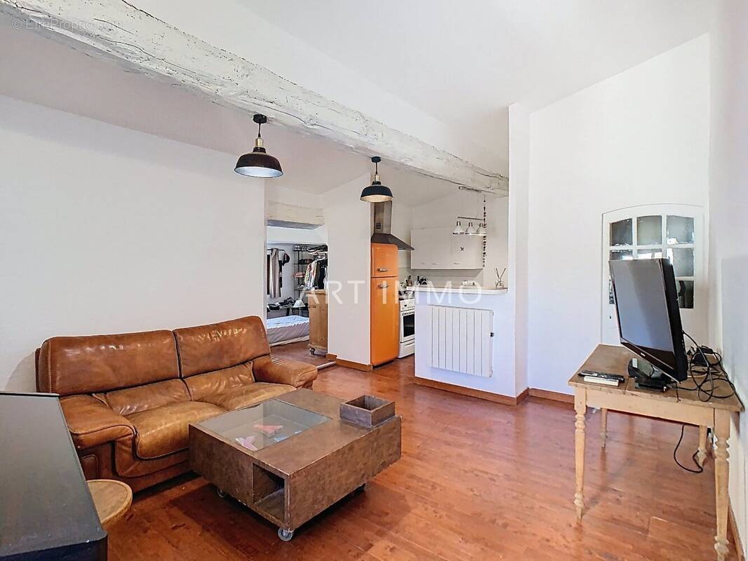 Appartement à L'ISLE-SUR-LA-SORGUE