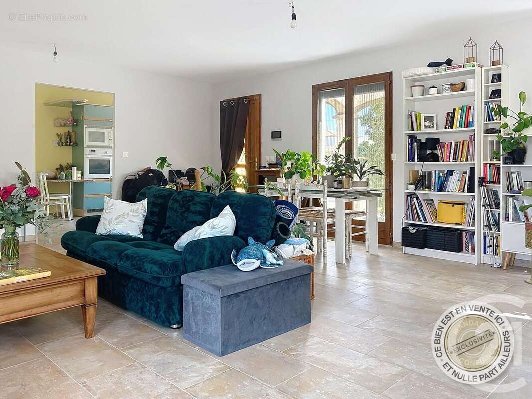 Maison à SAINT-LAURENT-DE-LA-SALANQUE