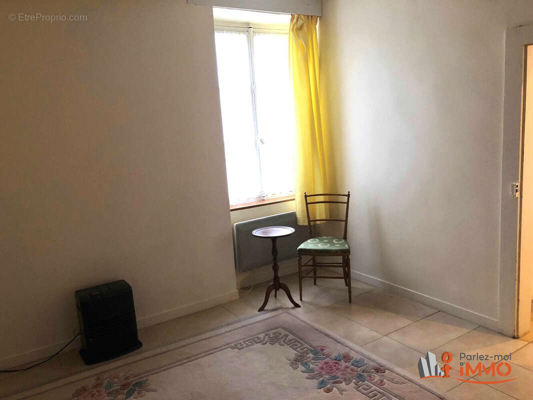 Maison à SOUGERES-EN-PUISAYE