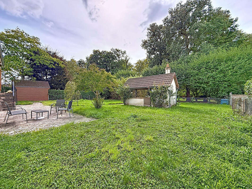 Maison à CHOUZY-SUR-CISSE