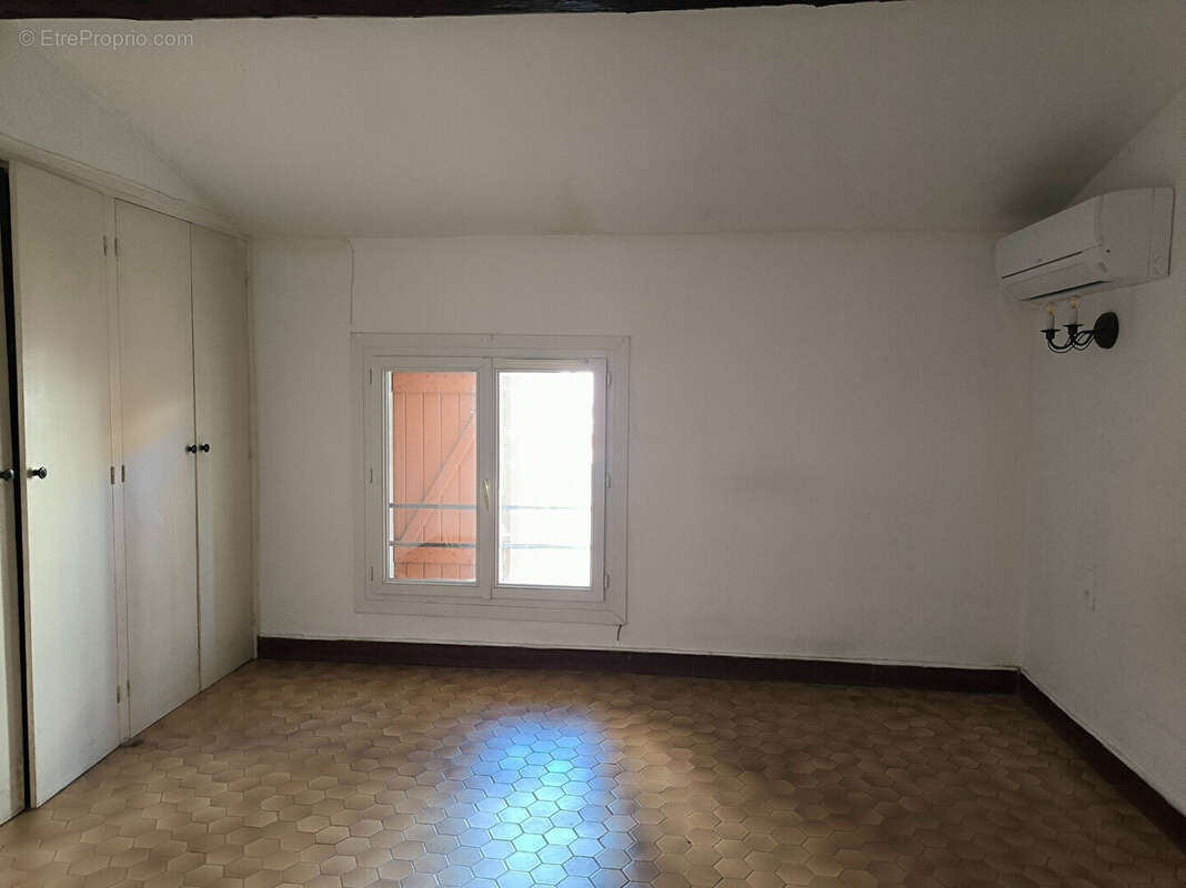 Appartement à SERVIAN