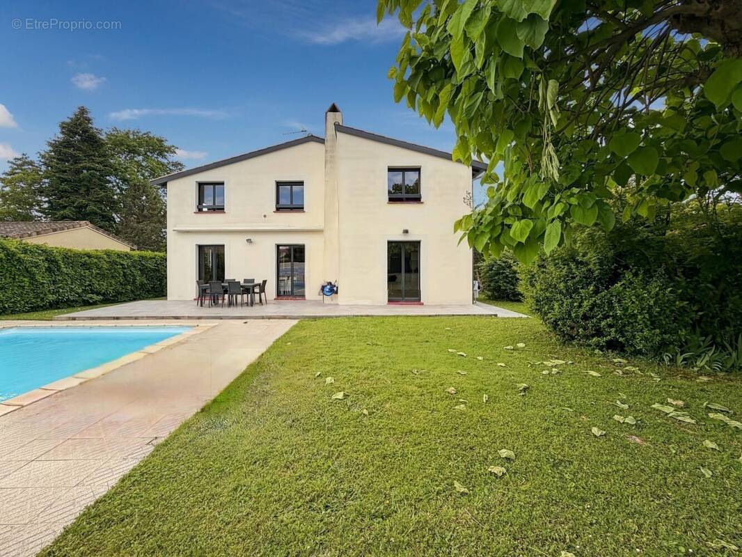 Maison à FROUZINS