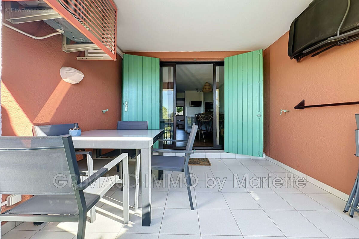 Appartement à GRIMAUD