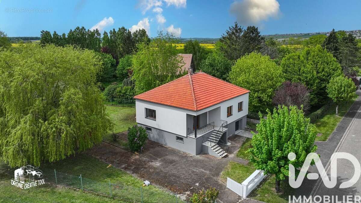 Maison 97 m² à Faulquemont  - photo 2