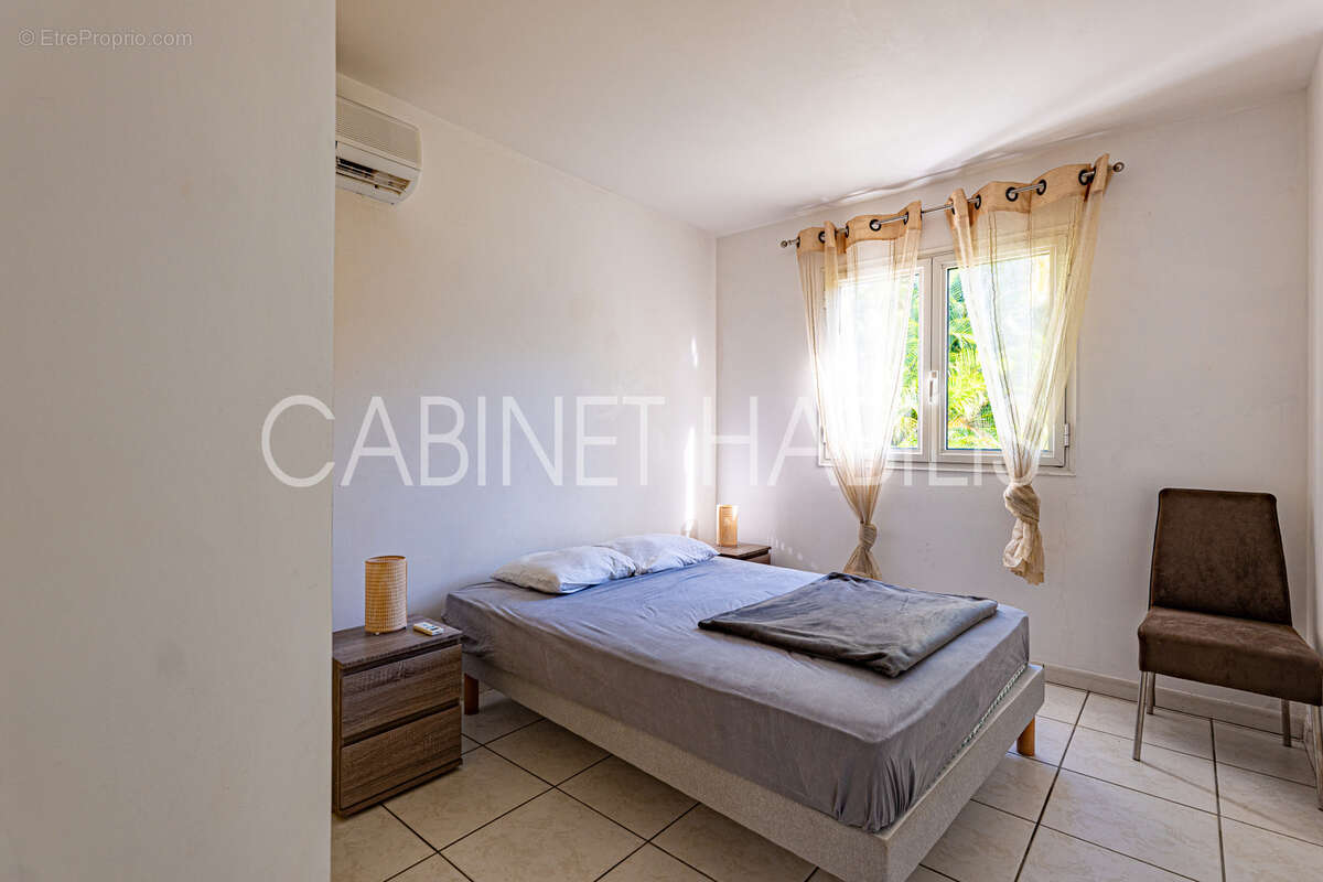 A vendre -  villa f6 de 206.45 m2 environ - saint joseph - 455 000 € - photo 14