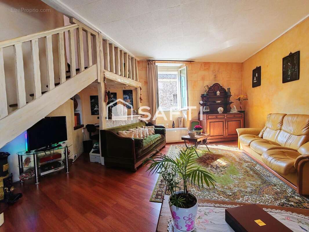 Maison 106 m² à Breuil-Bois-Robert  - photo 2