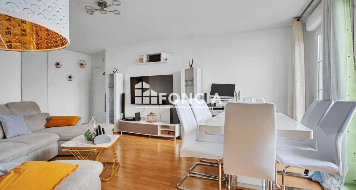 Appartement à MORANGIS