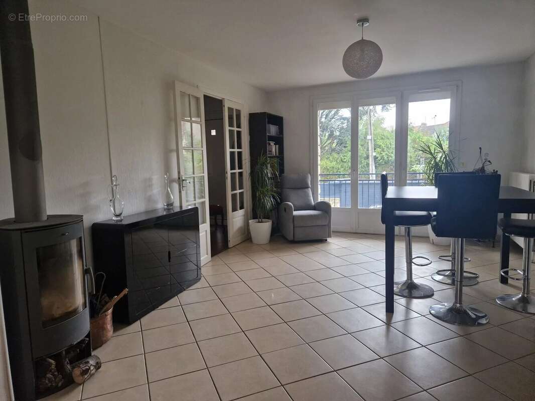 Maison à MAGNY-LES-HAMEAUX