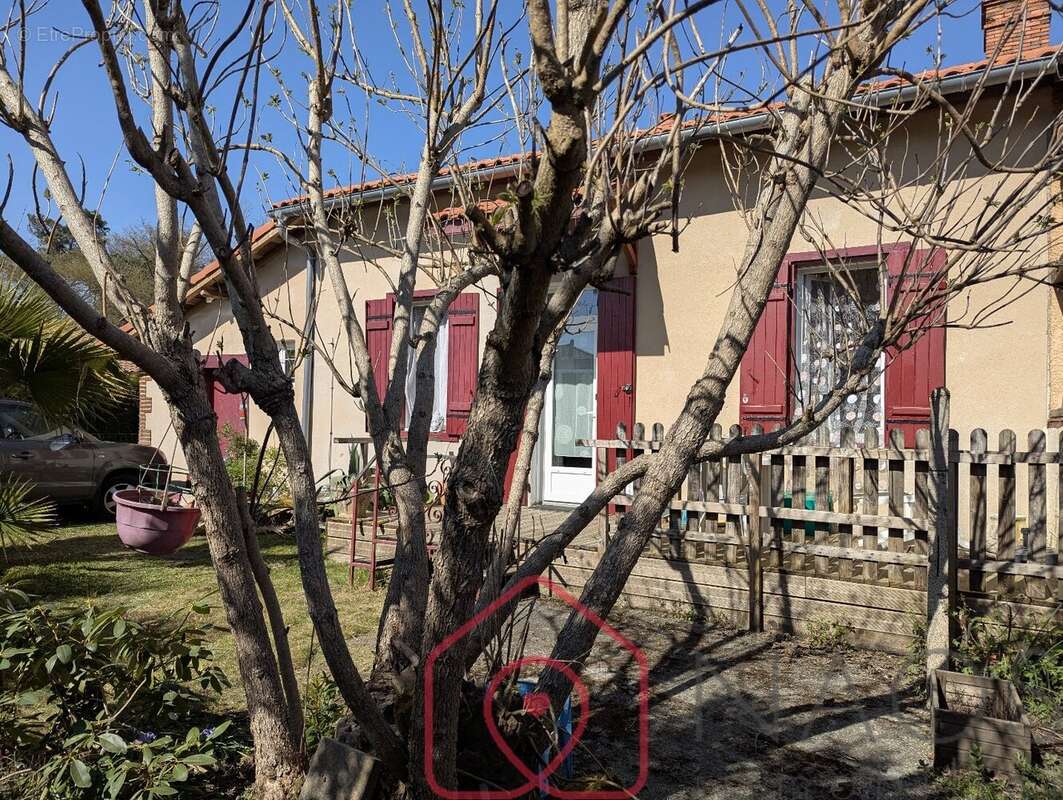 Maison à LABOUHEYRE