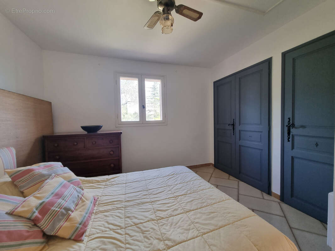 Maison à FOX-AMPHOUX