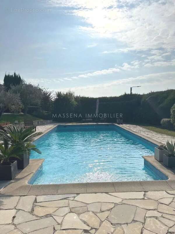 Maison à LA COLLE-SUR-LOUP