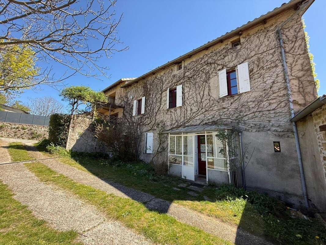   - Maison à FABRAS