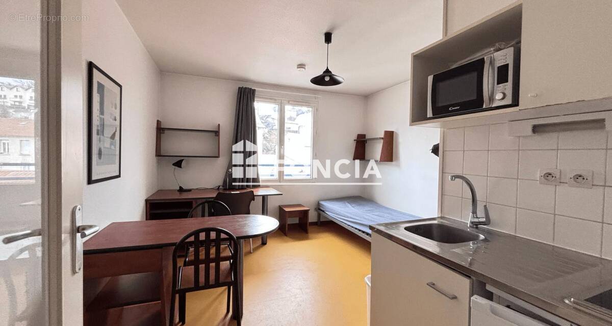 Appartement à SAINT-ETIENNE