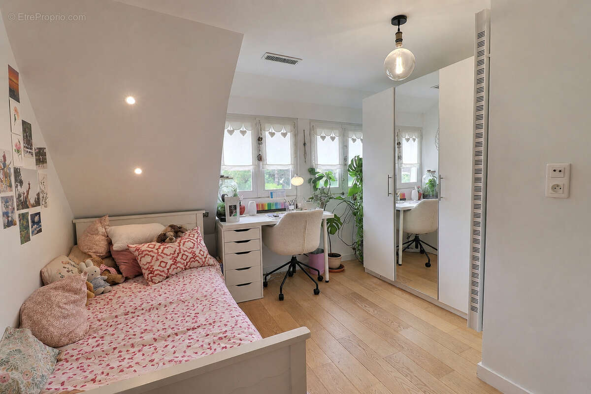 Maison Marly Le Roi  - 120m² sur 114m² de terrain. - photo 14