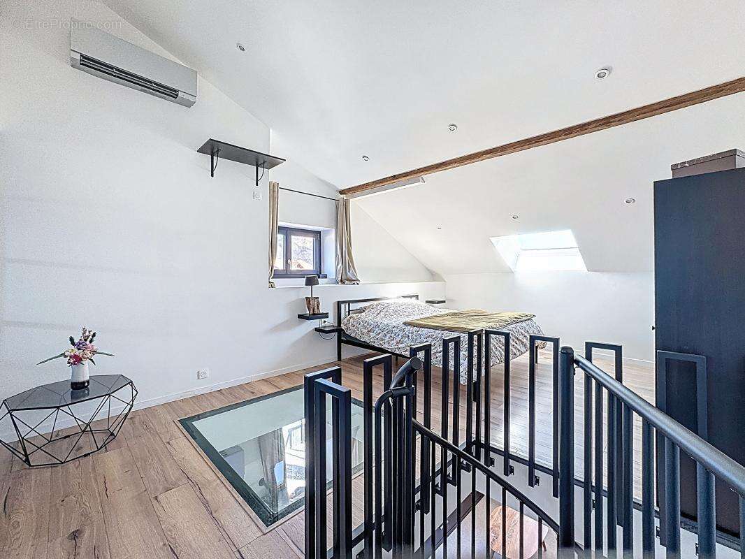 Appartement à SAINT-PIERRE-EN-FAUCIGNY