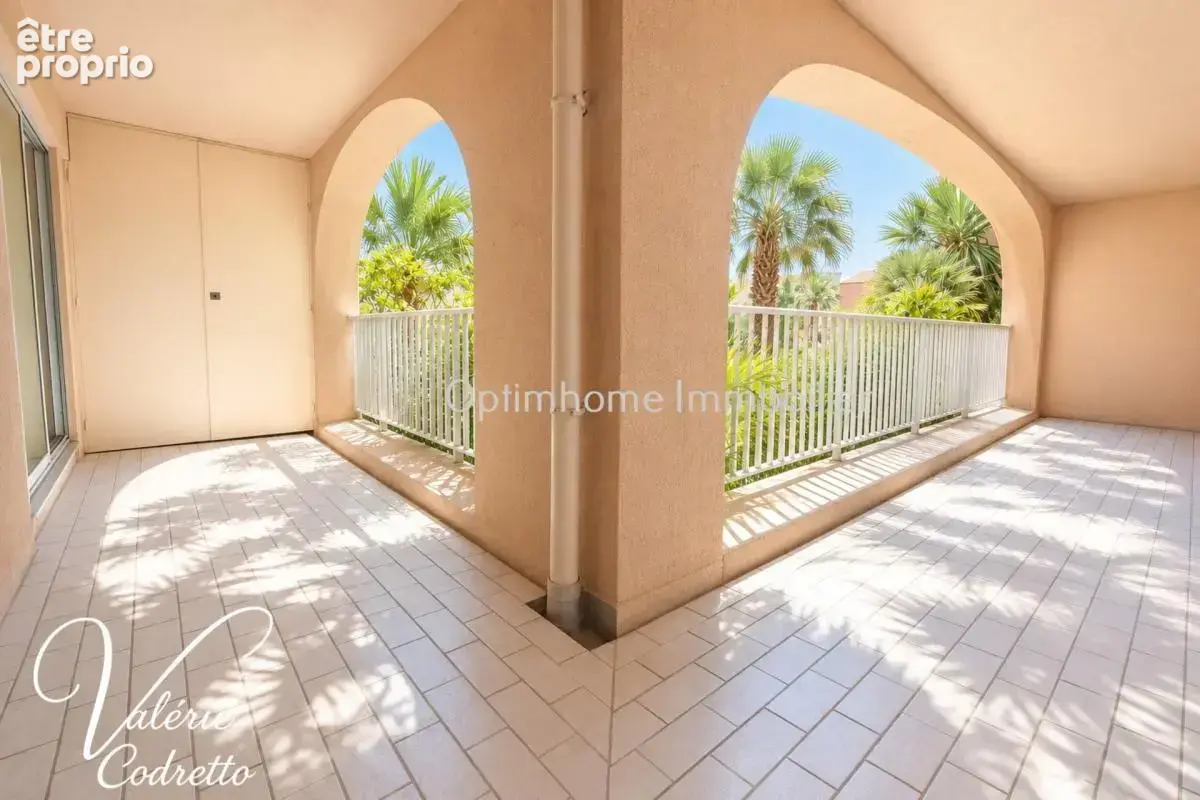 À vendre – Appartement T3 98 m² avec terrasse et 2 garages – Port d’Hyères 83400 - photo 9