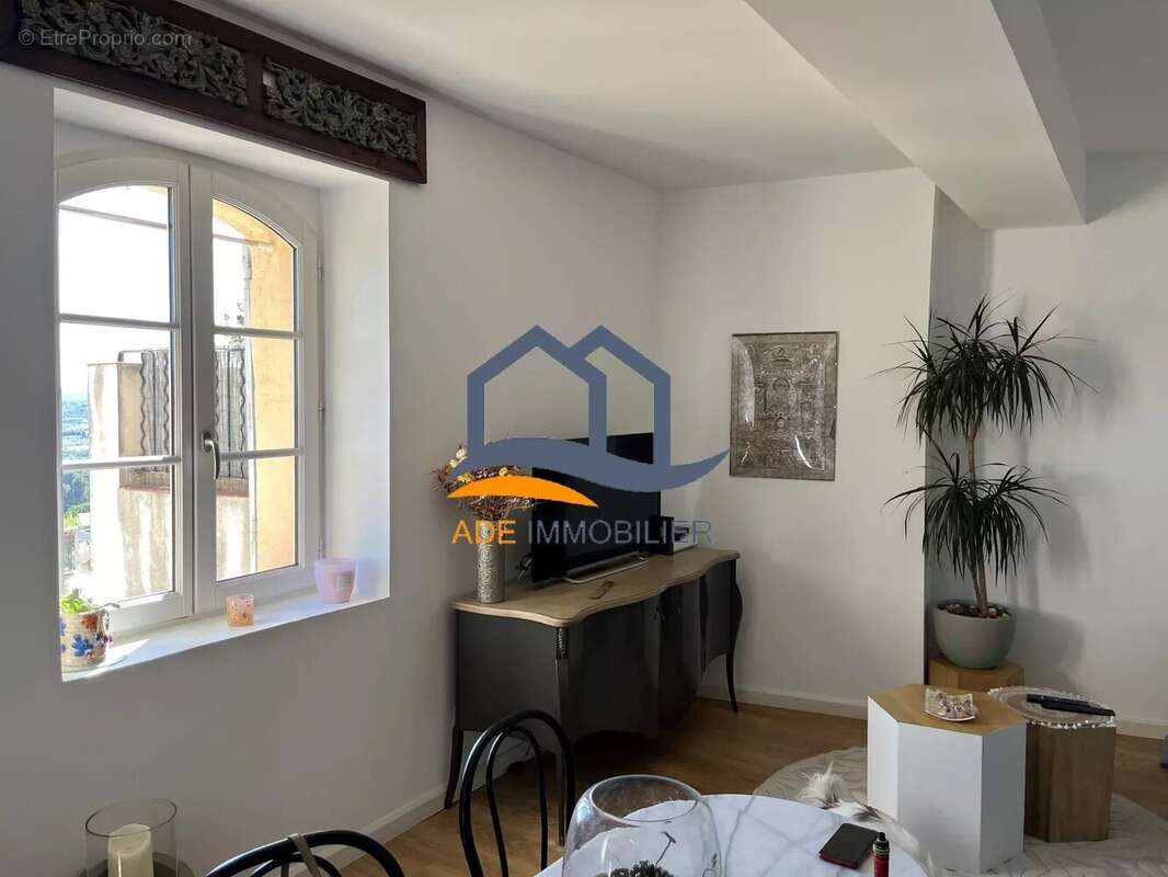 Appartement à EGUILLES