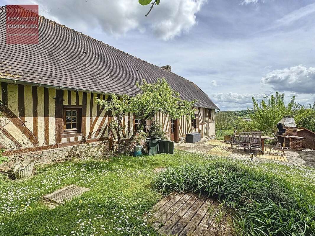 Maison à SAINT-GERVAIS-DES-SABLONS