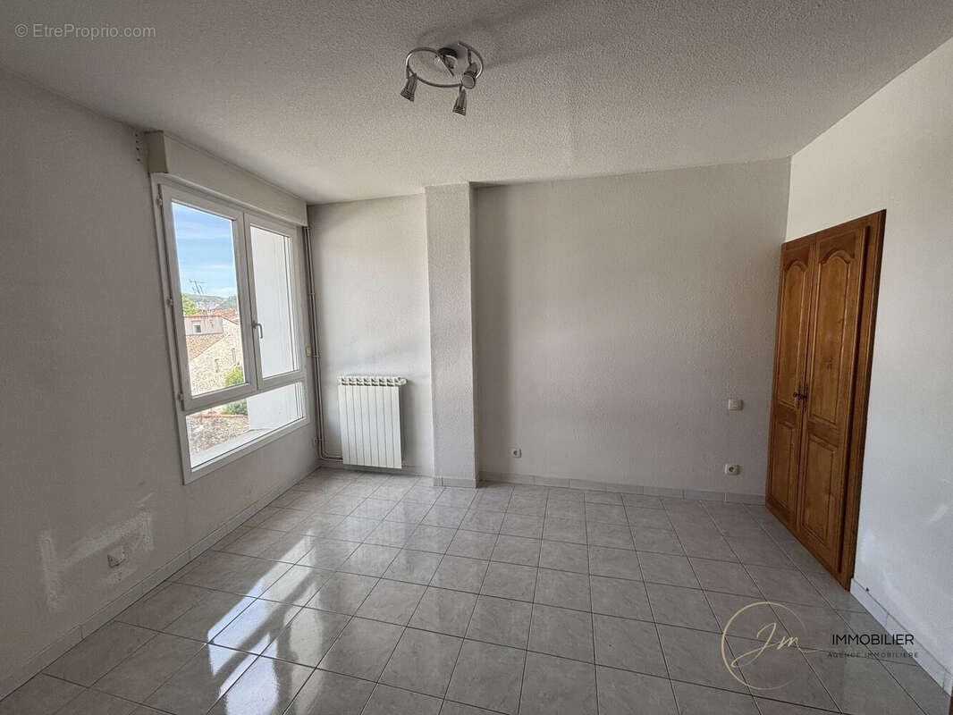 Appartement à GANGES