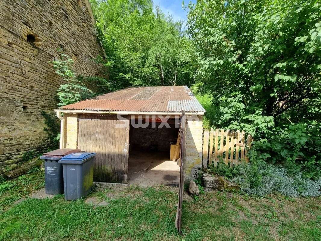 Maison à DOMECY-SUR-LE-VAULT