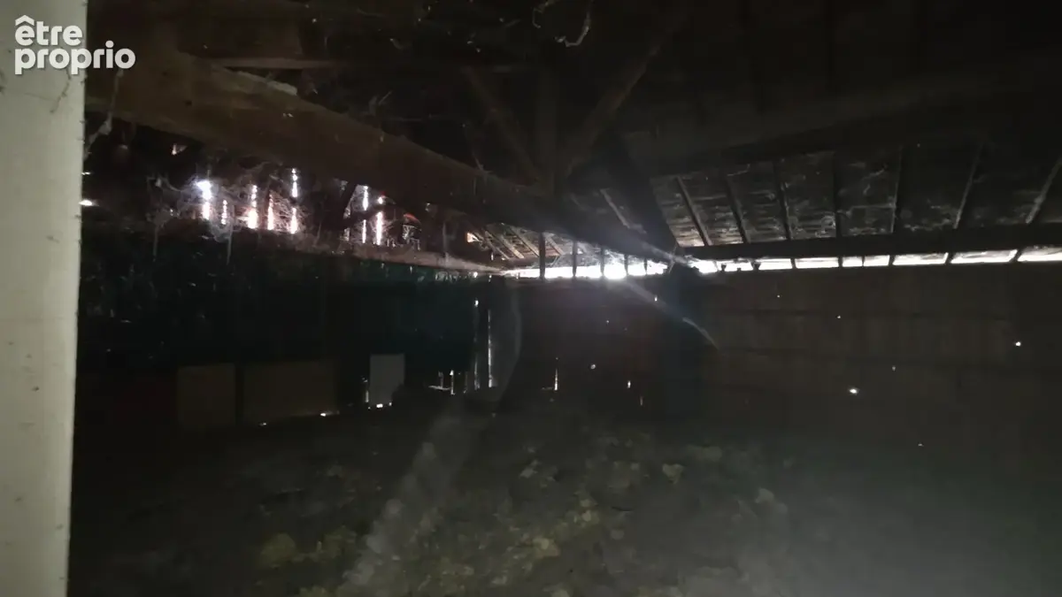 Maison spacieuse à vendre à Chambeon - Opportunité d'investissement ! - photo 8