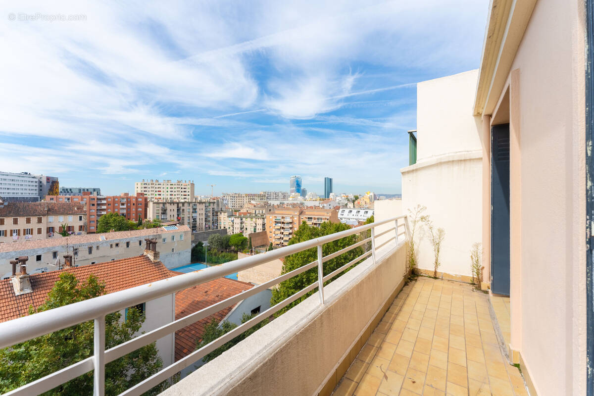 Appartement à MARSEILLE-3E