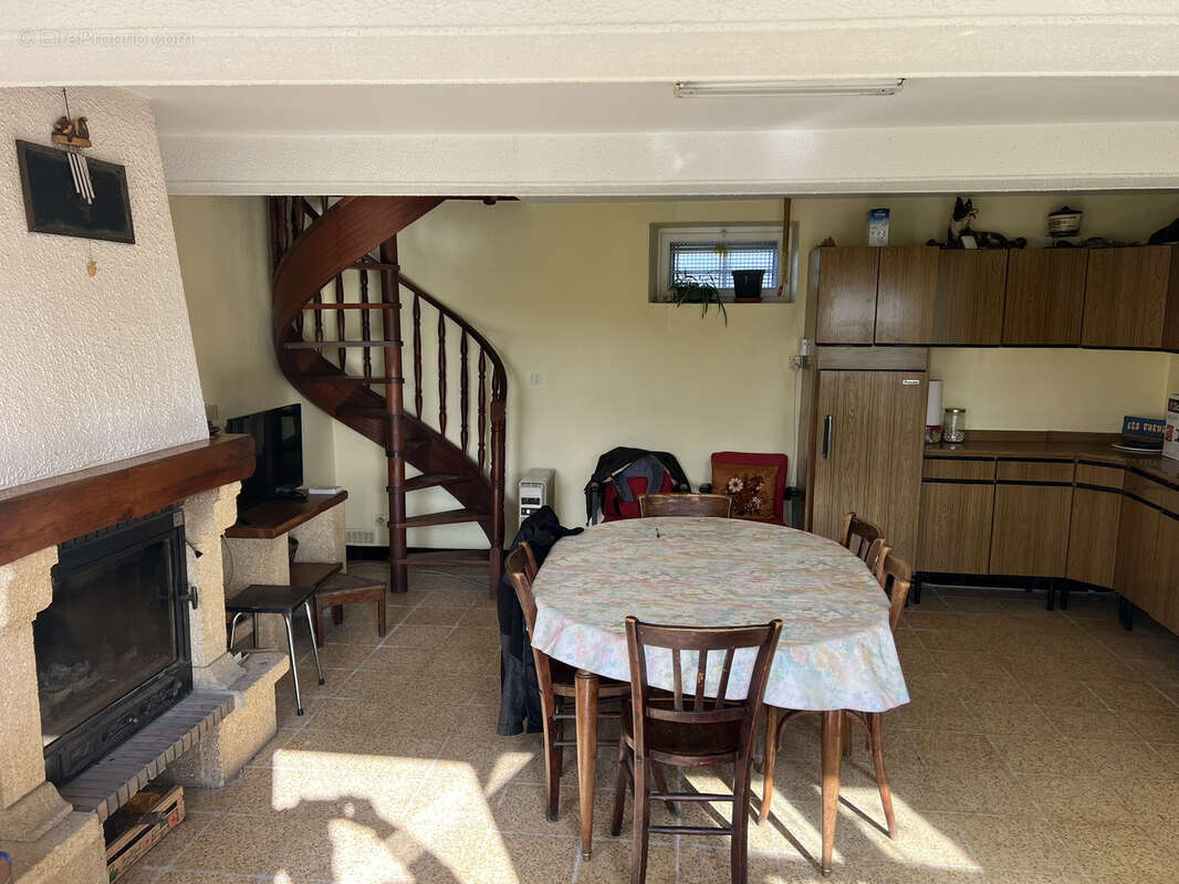 Maison à COLOMBIER-EN-BRIONNAIS