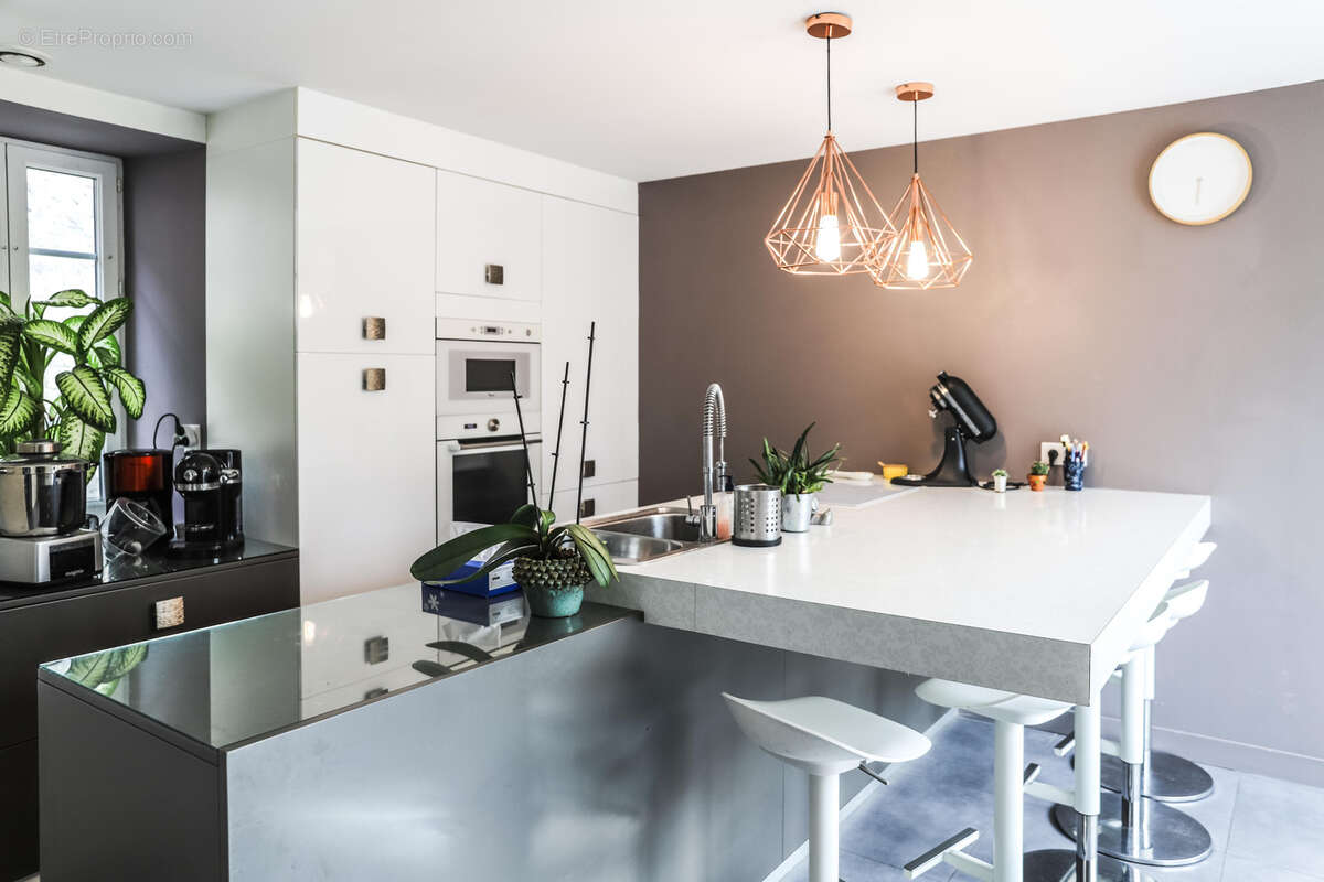 Maison à MORNAC-SUR-SEUDRE