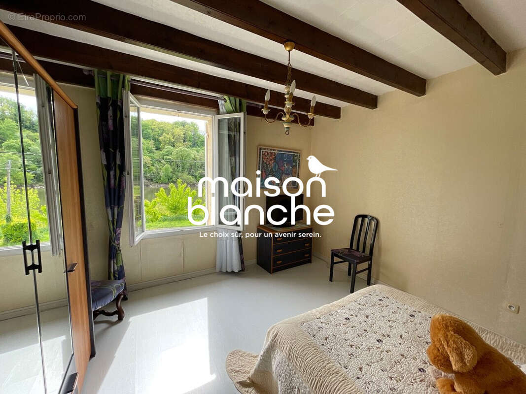 Maison à SAINT-SULPICE-DE-FALEYRENS