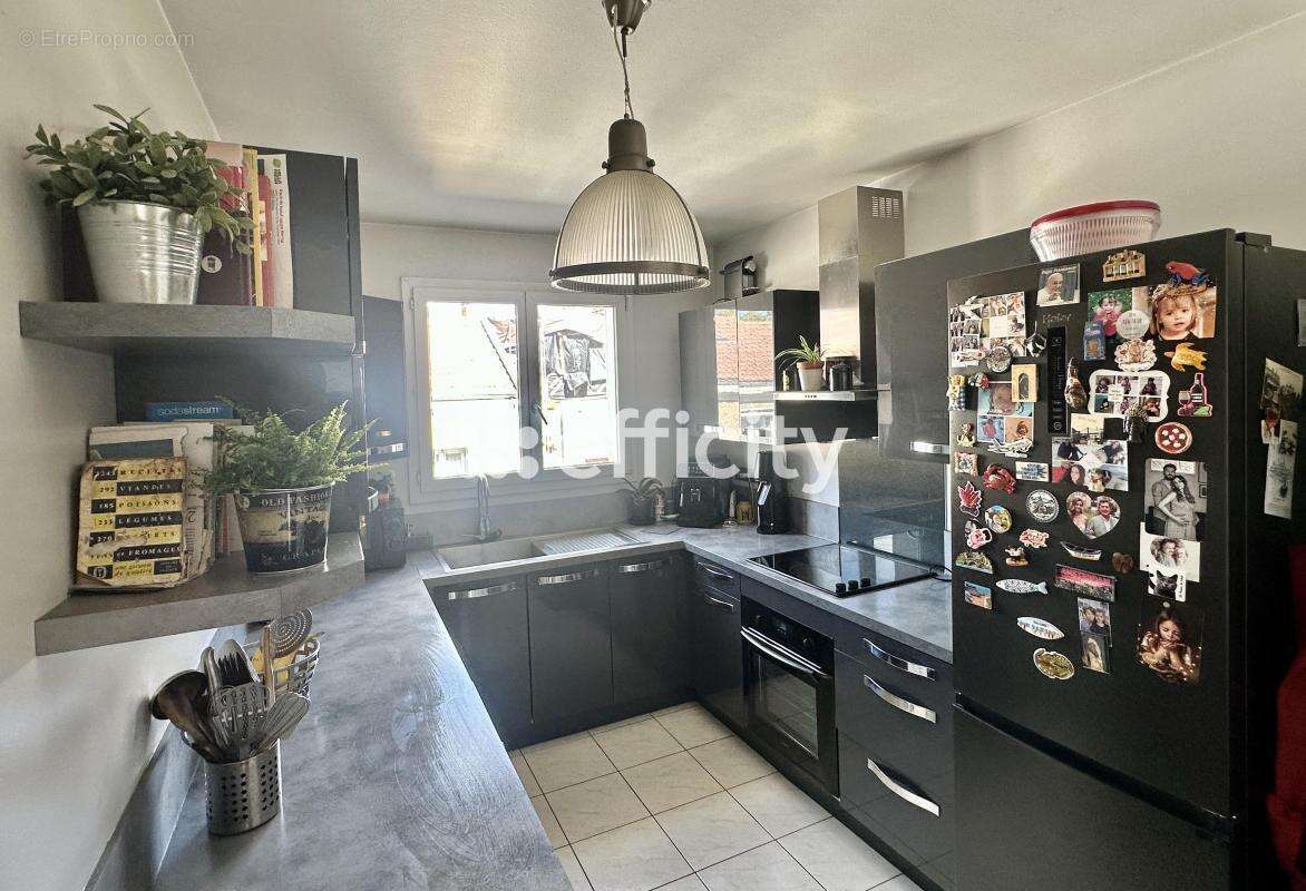 Appartement à MONTROUGE