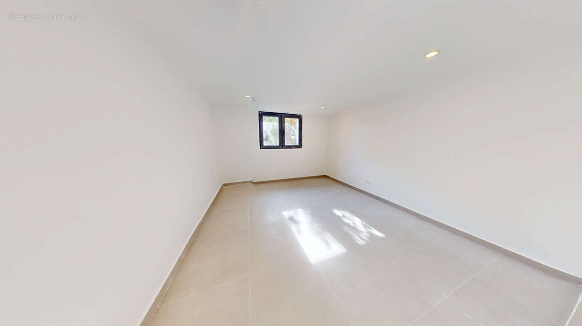 Maison à CARRIERES-SUR-SEINE