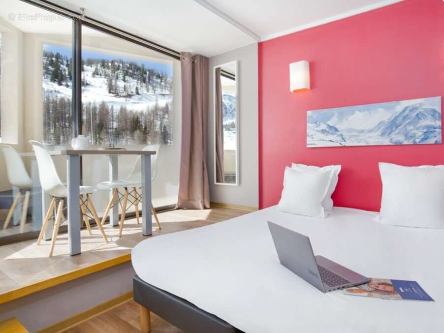 INVESTISSEMENT LOCATIF  ISOLA  Résidence de tourisme Sowell - New Chastillon - 6,71% de rentabilité - photo 2