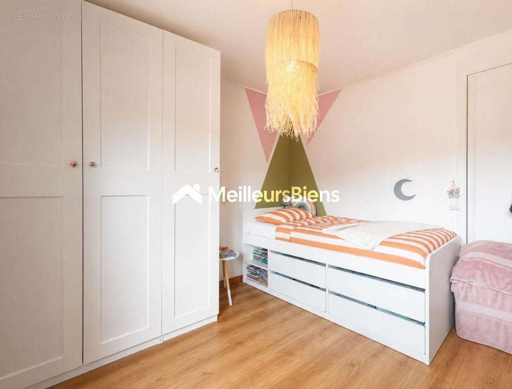 Appartement à SAINT-GENIS-POUILLY