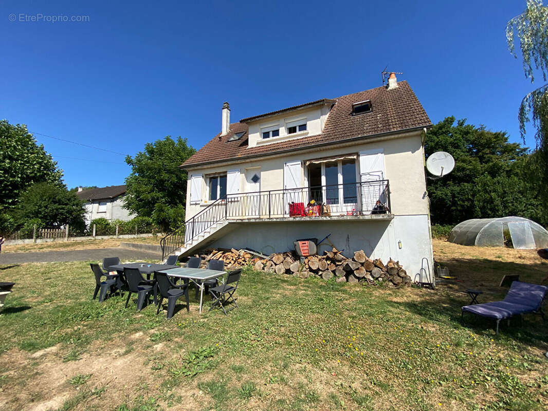 Maison à BEAUMONT-LES-AUTELS