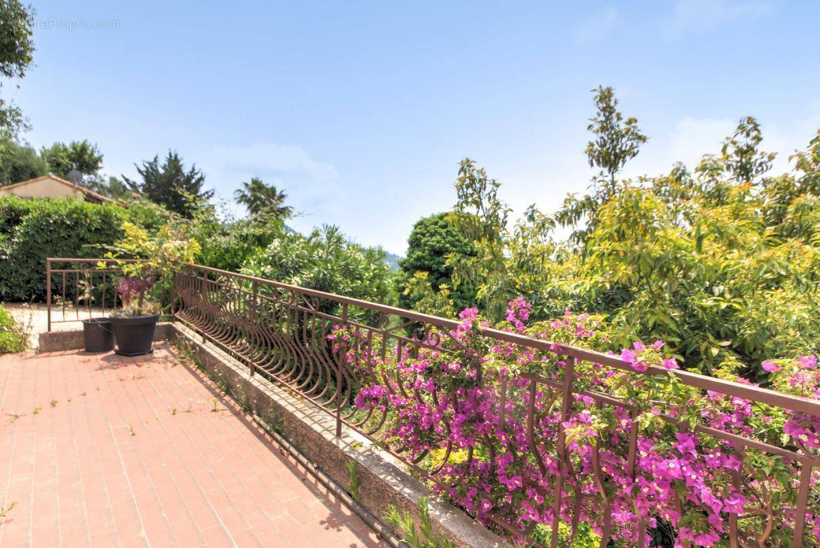 Maison à SAINT-ANDRE-DE-LA-ROCHE