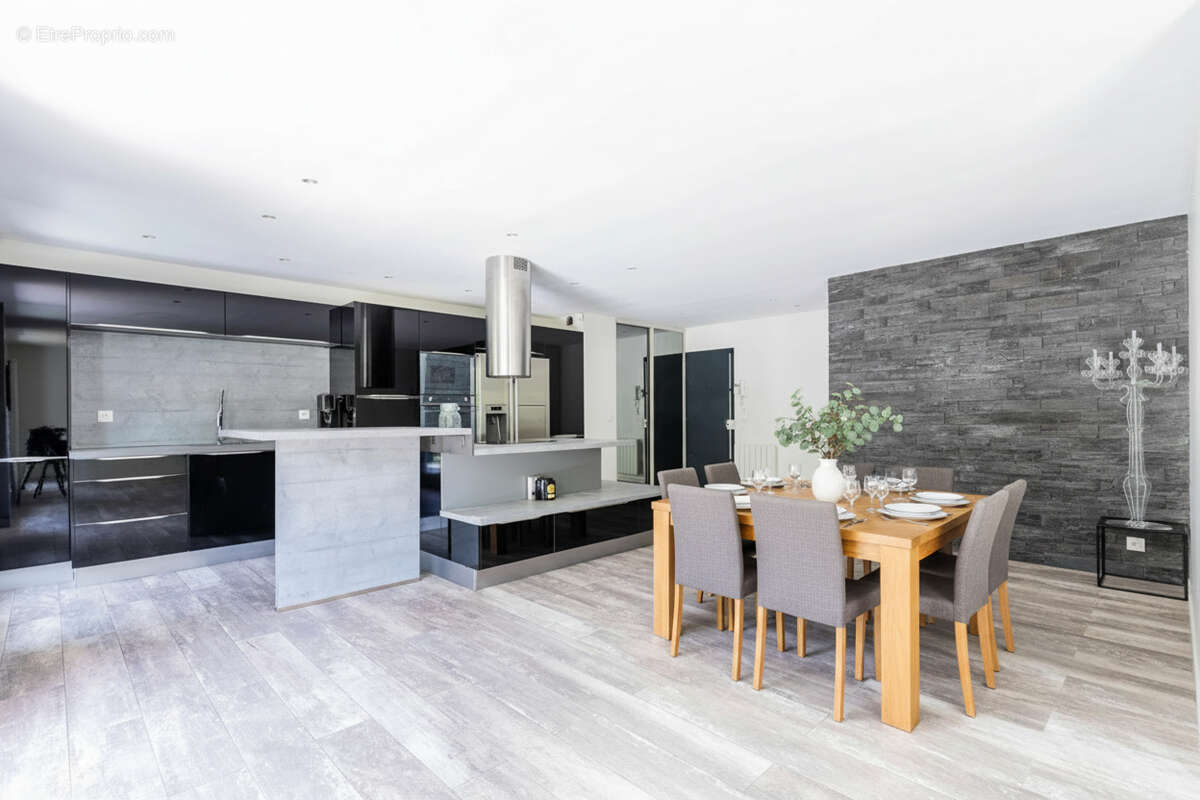 Appartement à VERRIERES-LE-BUISSON