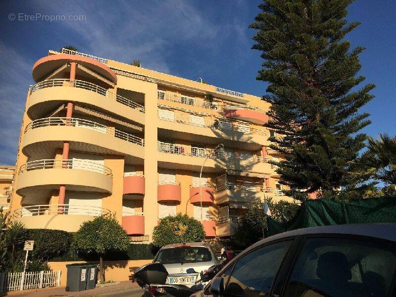 Appartement à ROQUEBRUNE-CAP-MARTIN