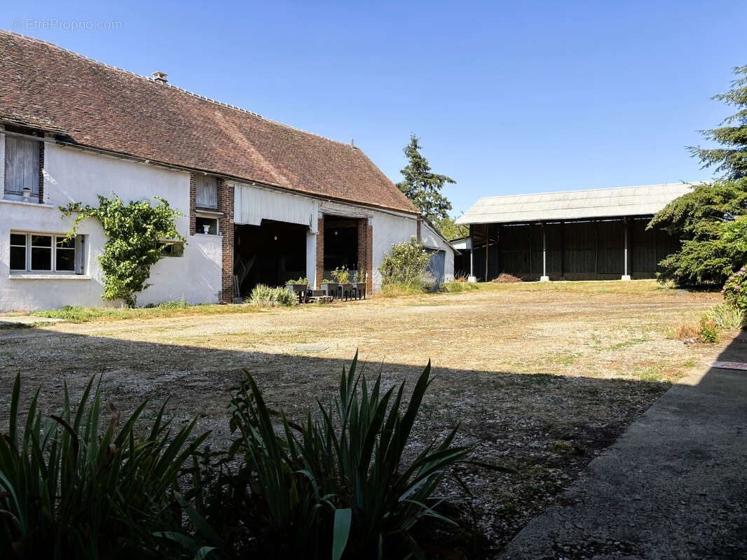 Savigny-sur-clairis - photo 2