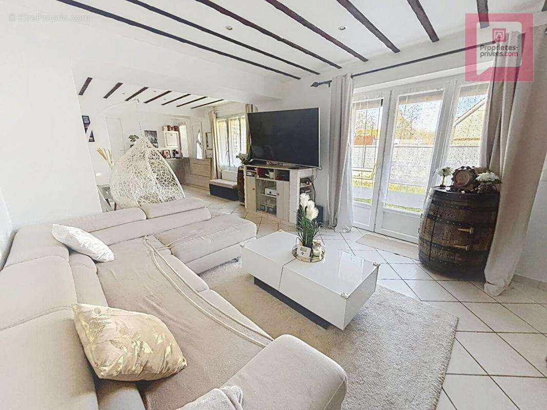Maison à EPERNON