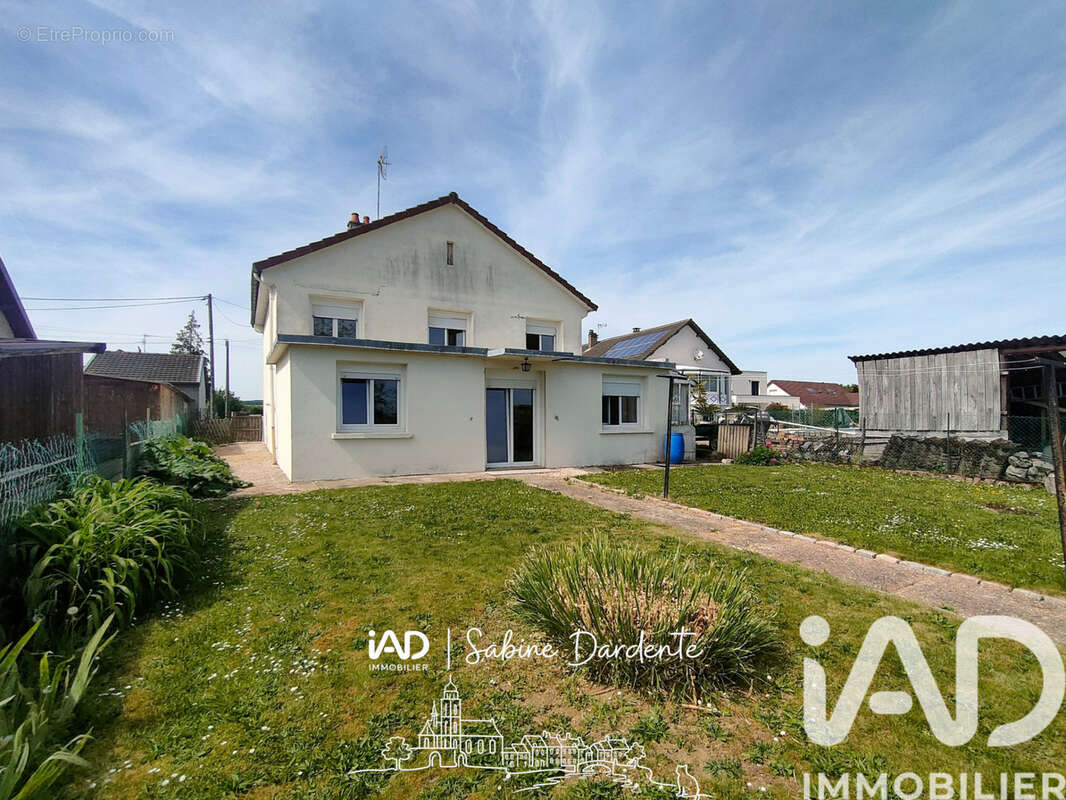 Maison 85 m² à Brevans  - photo 2