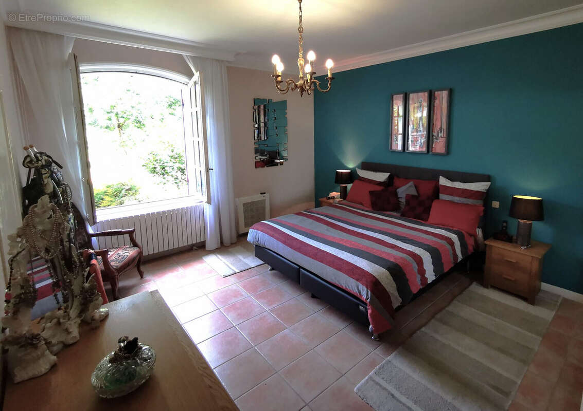Chambre 4 - Maison à BERGERAC
