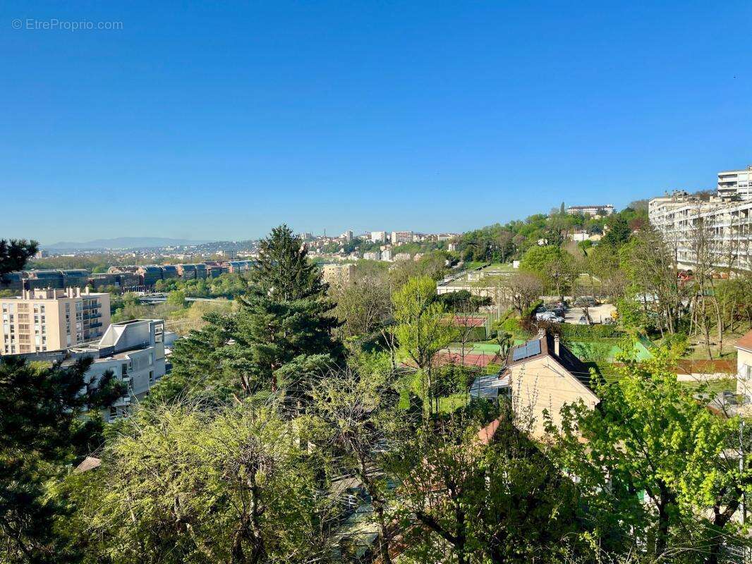Appartement à CALUIRE-ET-CUIRE